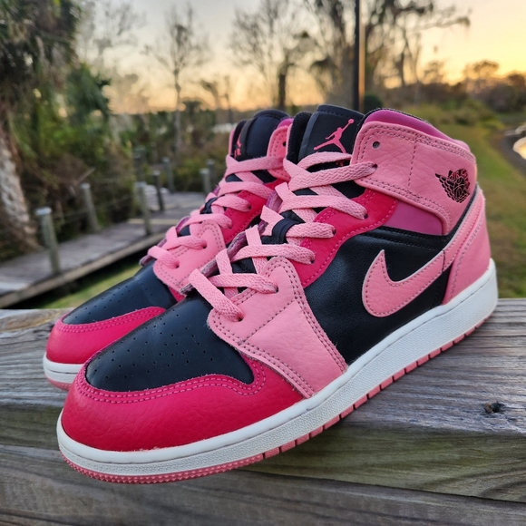 Nike Air Jordan 1 Mid GS Girls Leather Sneakers Pink Black Size Youth 7/Womens 8 - Picture 10 of 15